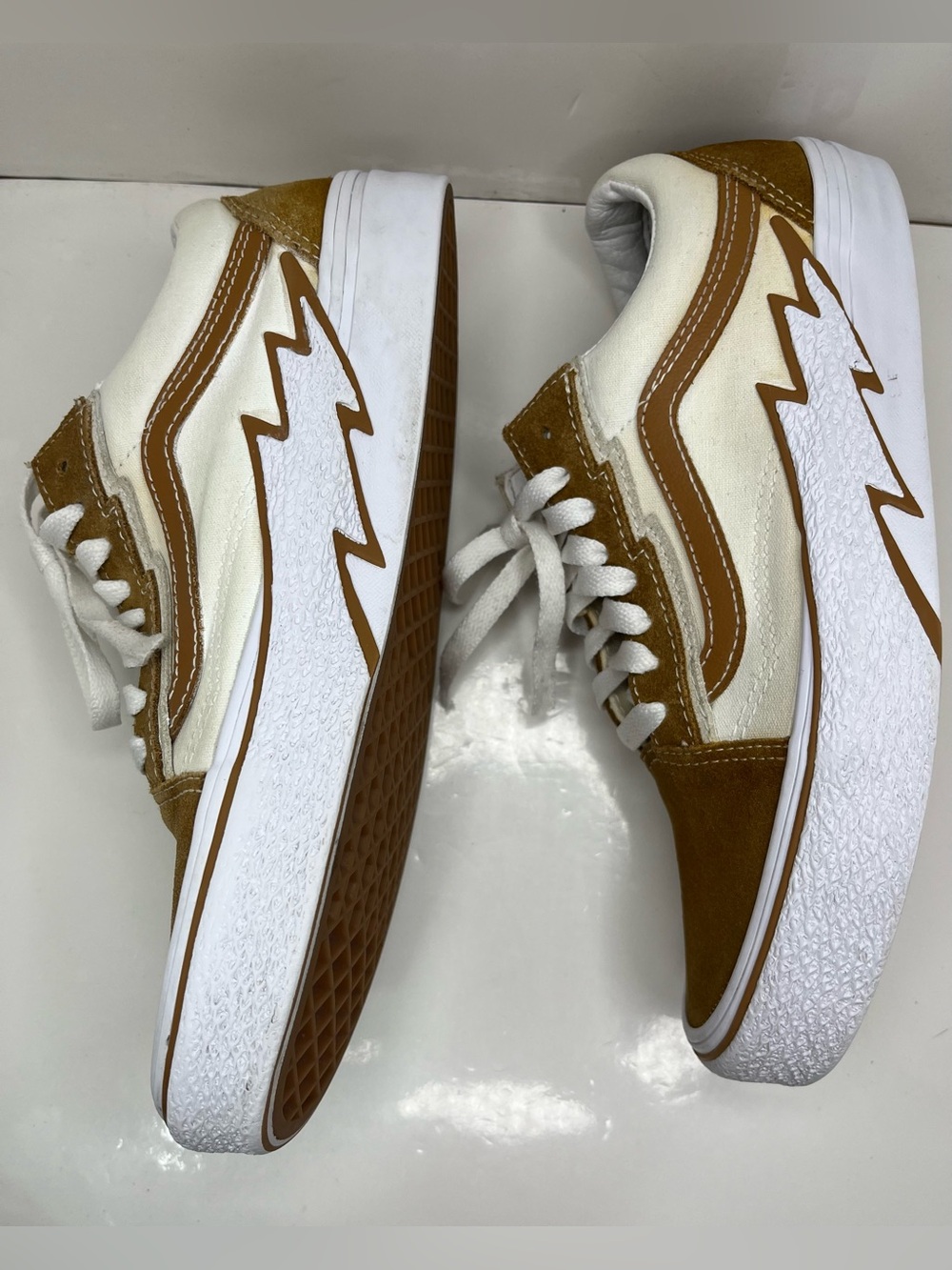 Vans Old Skool Bolt Unisex US M6.5/W8 Skate Shoes Cathay Spice White Sneakers